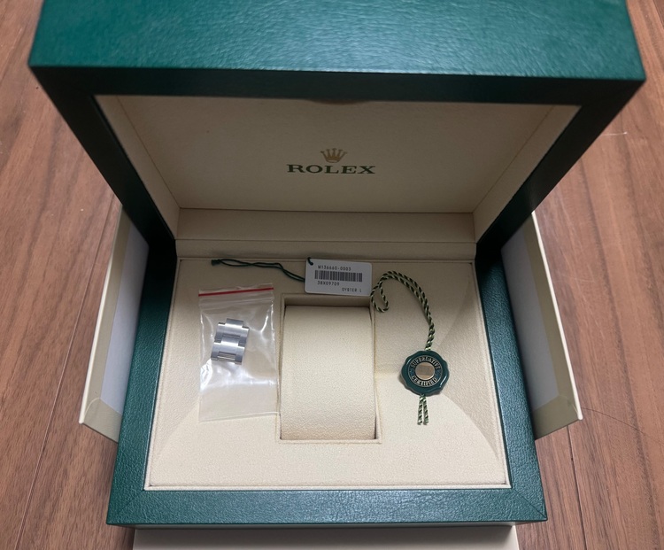 136660（高級時計）の商品画像 - 査定依頼日：2025年10月27日 - 最高査定価格：2,100,000円