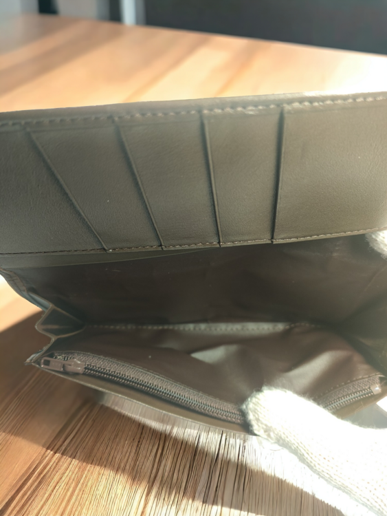 バーバリー ノバチェック柄 2つ折り 長財布 グリーン（ブランド財布・小物）の商品画像 - 査定依頼日：2025年3月20日 - 最高査定価格：100,000円