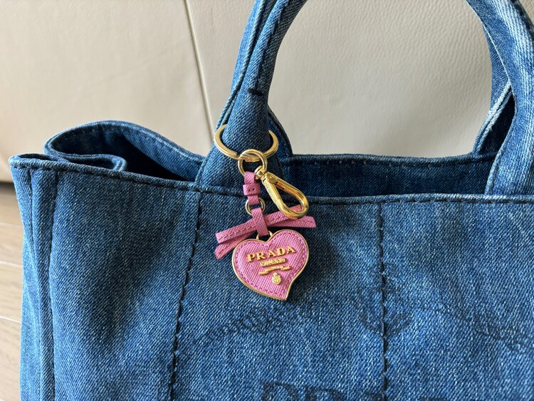 プラダ  （ブランドバッグ）の商品画像 - 査定依頼日：2025年2月22日 - 最高査定価格：60,000円