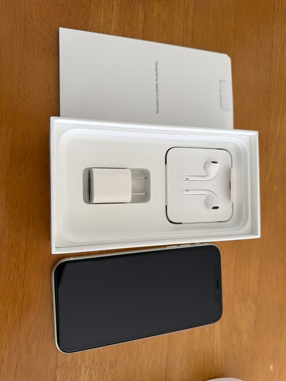 iPhoneXR（スマホ）の商品画像 - 査定依頼日：2026年1月13日 - 最高査定価格：12,000円