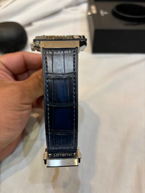 ウブロ クラシックフュージョン 521.NX.7170.Ｌ（高級時計）の商品画像 - 査定依頼日：2025年4月20日 - 最高査定価格：700,000円