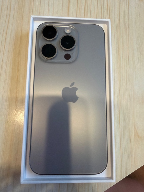iPhone iPhone 15 Pro 128GB SIMフリー（スマホ）の商品画像 - 査定依頼日：2026年6月14日 - 最高査定価格：67,000円