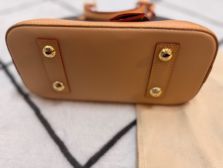 ルイヴィトン モノグラム （ブランドバッグ）の商品画像 - 査定依頼日：2025年11月24日 - 最高査定価格：100,000円