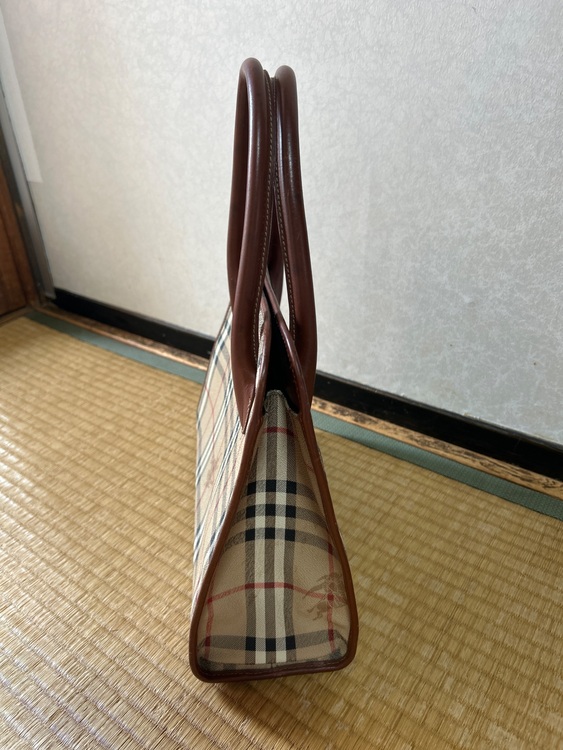 バーバリー ハンドバッグ ノバチェック ホース（ブランドバッグ）の商品画像 - 査定依頼日：2025年7月25日 - 最高査定価格：4,000円