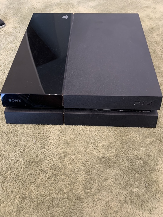 プレイステーション4本体 ジェットブラックHDD 500GB/CUH-1100A（ゲーム機本体・ゲームソフト）の商品画像 - 査定依頼日：2021年9月22日 - 最高査定価格：16,000円