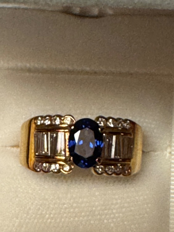 サファイヤ、ダイヤモンドリング（宝石）の商品画像 - 査定依頼日：2025年9月24日 - 最高査定価格：170,000円