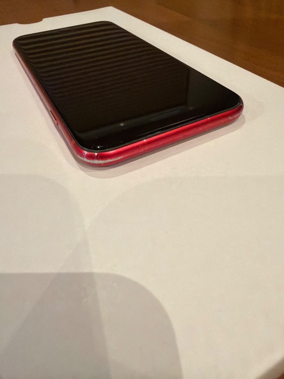 MHGR3J iPhone SE RED 64GB（スマホ）の商品画像 - 査定依頼日：2025年11月2日 - 最高査定価格：10,000円