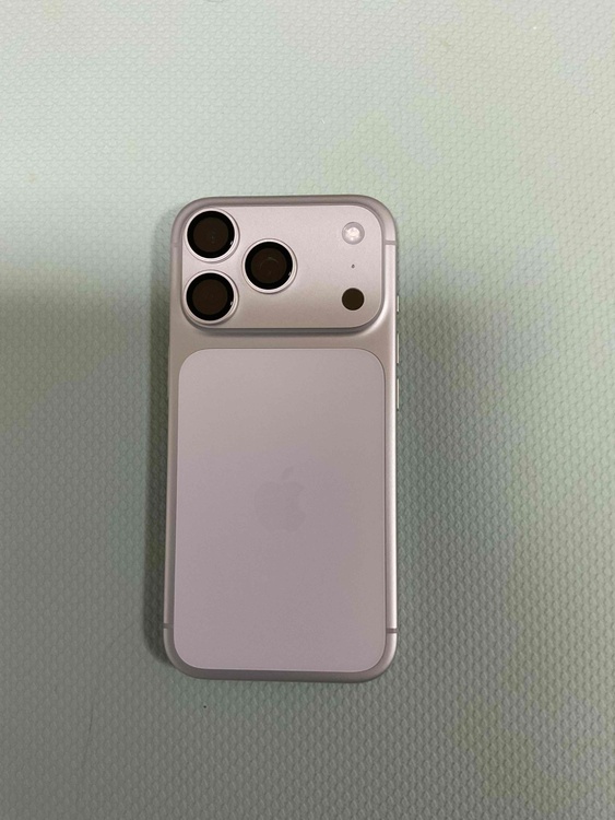 iPhone 17 Pro 256GB SIMフリー（スマホ）の商品画像 - 査定依頼日：2026年4月8日 - 最高査定価格：150,000円