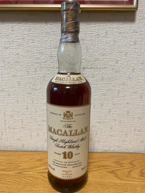 マッカラン ウイスキー 10年 700ml 40%（お酒）の商品画像 - 査定依頼日：2025年12月21日 - 最高査定価格：70,000円