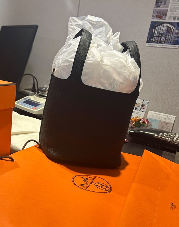 ピコタンロック MM（ブランドバッグ）の商品画像 - 査定依頼日：2025年8月31日 - 最高査定価格：560,000円