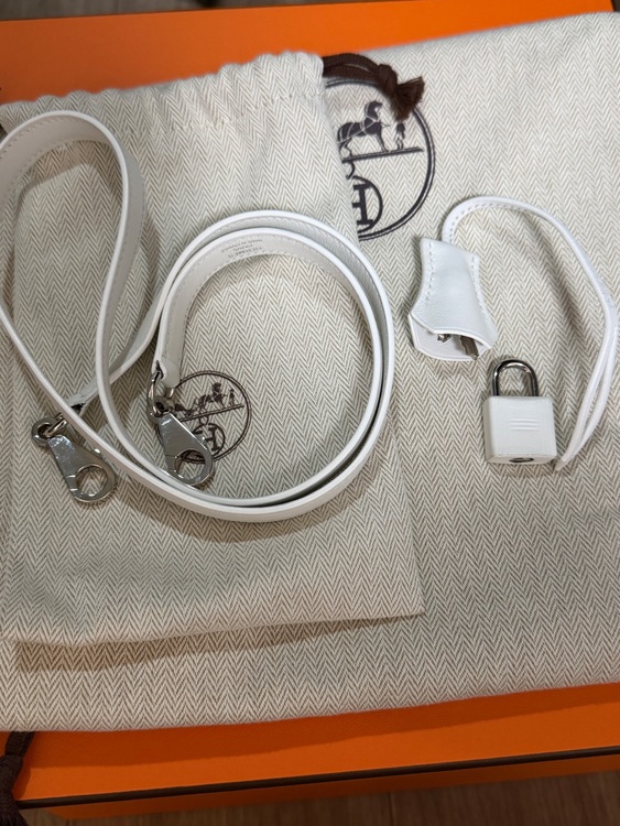 エルメス ケリー （ブランドバッグ）の商品画像 - 査定依頼日：2025年11月30日 - 最高査定価格：100,000円