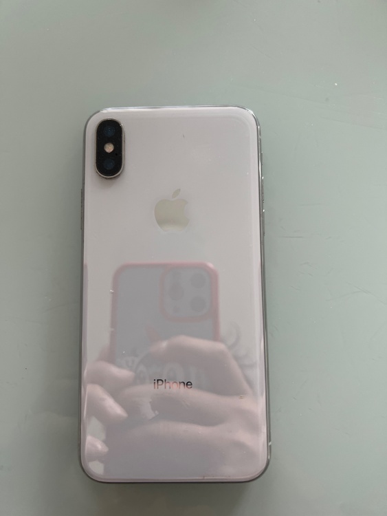 iPhoneX 256GB Softbank（スマホ）の商品画像 - 査定依頼日：2026年3月11日 - 最高査定価格：11,000円