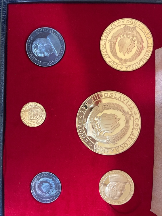 エチオピア皇帝記念6枚金貨　コロンビア1966年記念6枚コインユーゴスラビア19（金・貴金属）の商品画像 - 査定依頼日：2026年5月9日 - 最高査定価格：9,200,000円