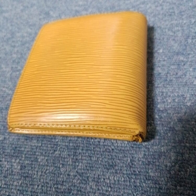 ルイヴィトン エピ （ブランドバッグ）の商品画像 - 査定依頼日：2026年3月25日 - 最高査定価格：5,000円