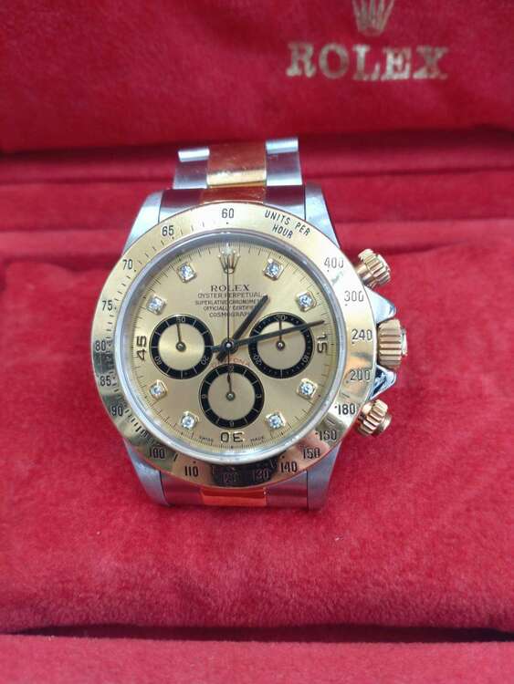 ロレックス デイトナ 1652（高級時計）の商品画像 - 査定依頼日：2025年1月20日 - 最高査定価格：2,800,000円