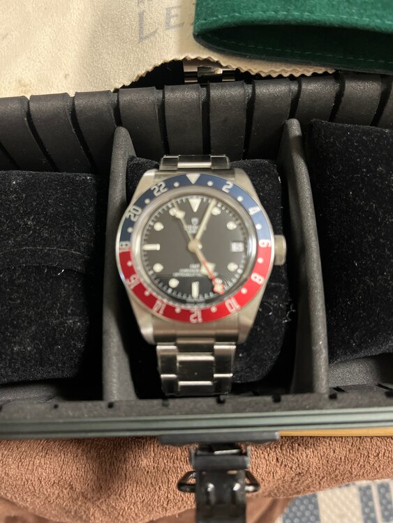 ブラックベイ　ヘリテージ　GMT（高級時計）の商品画像 - 査定依頼日：2025年4月20日 - 最高査定価格：320,000円