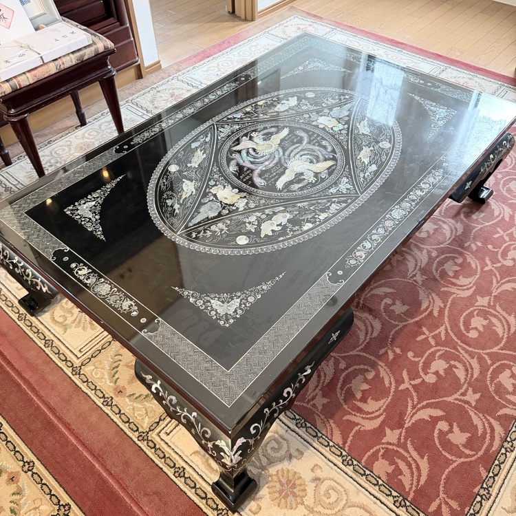 螺鈿細工テーブル（家具・寝具）の商品画像 - 査定依頼日：2026年7月9日 - 最高査定価格：3,000円