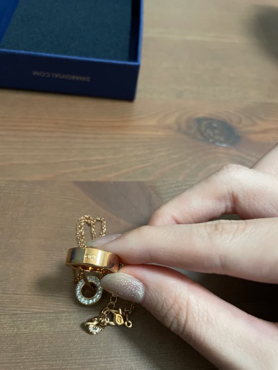 スワロフスキー（宝石）の商品画像 - 査定依頼日：2023年11月6日 - 最高査定価格：5,500円