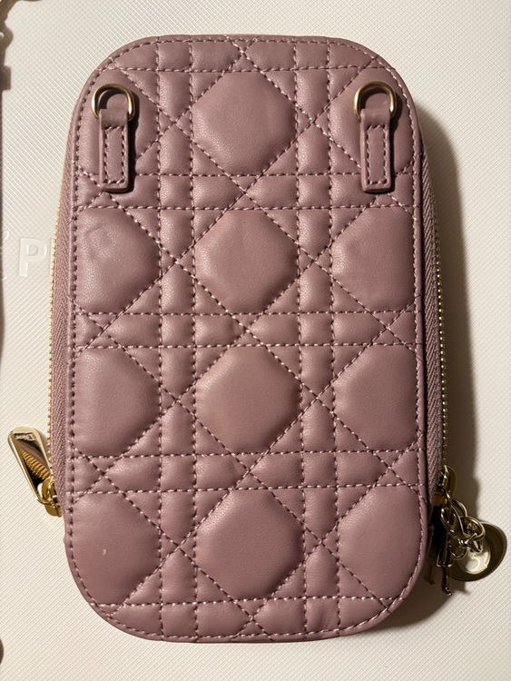 Lady Dior フォンホルダー（ブランド財布・小物）の商品画像 - 査定依頼日：2025年6月22日 - 最高査定価格：80,000円