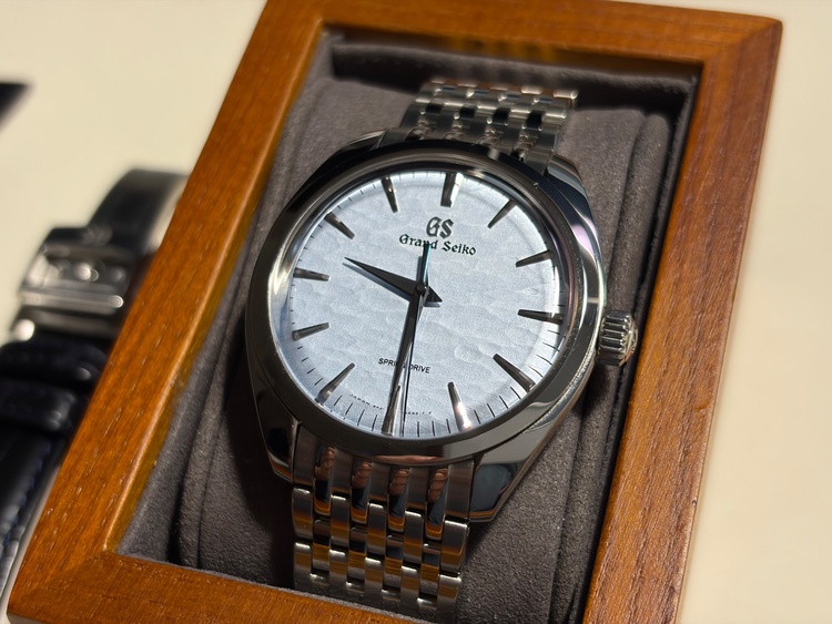 グランドセイコー SBGY007 御神渡り（高級時計）の商品画像 - 査定依頼日：2026年4月28日 - 最高査定価格：180,000円