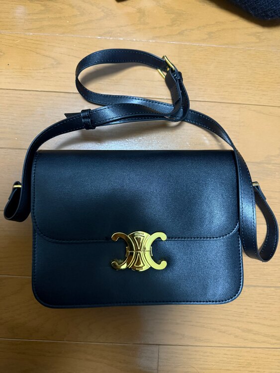 セリーヌ  （ブランドバッグ）の商品画像 - 査定依頼日：2024年12月24日 - 最高査定価格：250,000円