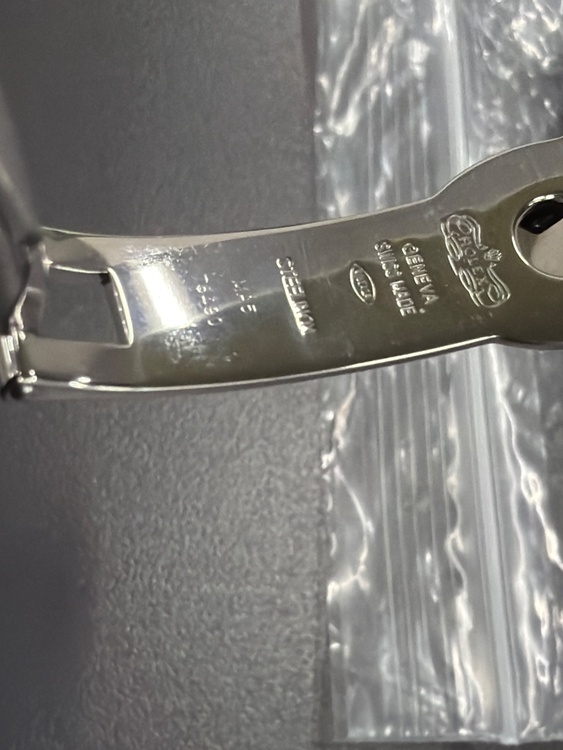 ロレックス デイトナ 116520b（高級時計）の商品画像 - 査定依頼日：2026年3月24日 - 最高査定価格：3,600,000円