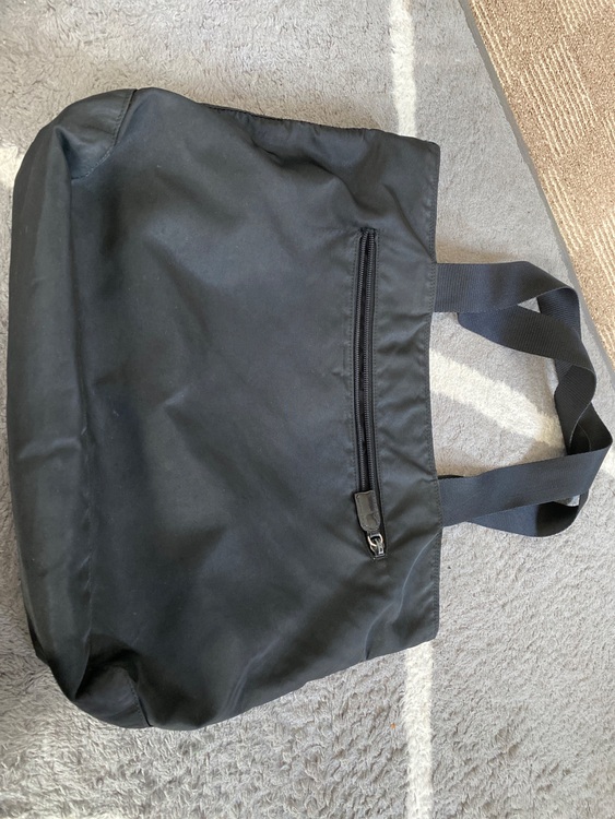 プラダ  （ブランドバッグ）の商品画像 - 査定依頼日：2025年8月31日 - 最高査定価格：20,000円