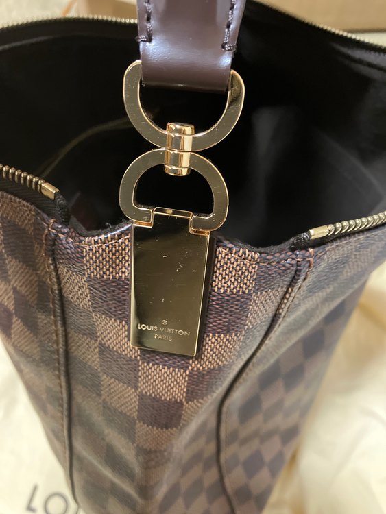 ポートベローPMワンショルダーバッグ（ブランドバッグ）の商品画像 - 査定依頼日：2022年10月6日 - 最高査定価格：100,000円