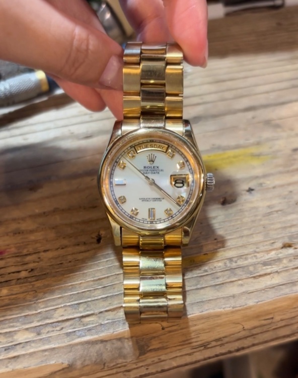 ロレックス デイデイト （高級時計）の商品画像 - 査定依頼日：2025年7月26日 - 最高査定価格：2,750,000円