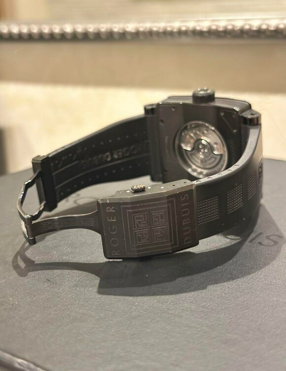 ロジェ・デュブイ その他 （高級時計）の商品画像 - 査定依頼日：2025年5月20日 - 最高査定価格：750,000円