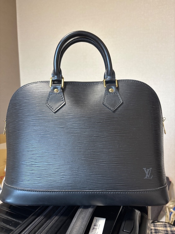 ルイヴィトン エピ （ブランドバッグ）の商品画像 - 査定依頼日：2025年12月2日 - 最高査定価格：70,000円