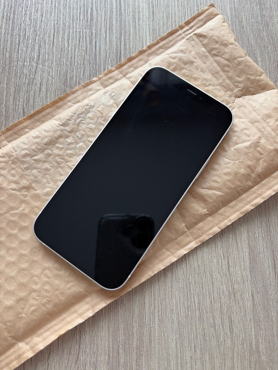 iPhone 12 128GB SIMフリー（スマホ）の商品画像 - 査定依頼日：2026年4月23日 - 最高査定価格：26,000円