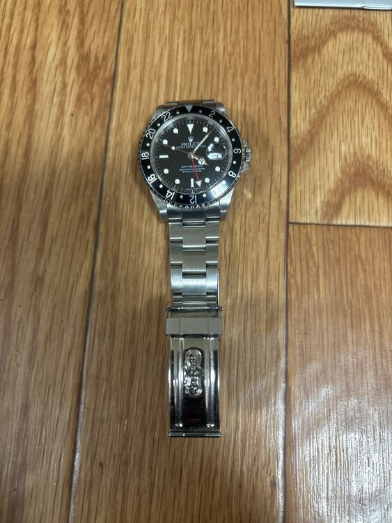 ロレックス GMTマスター 16710L（高級時計）の商品画像 - 査定依頼日：2025年1月10日 - 最高査定価格：1,620,000円
