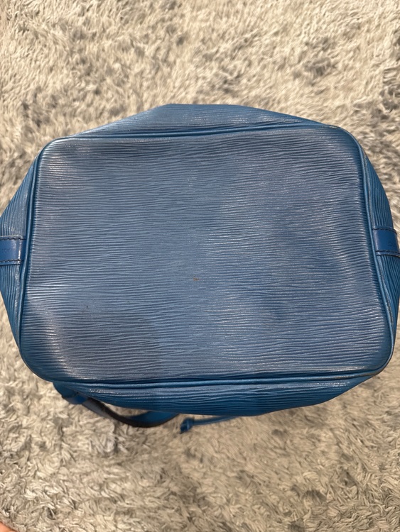 ハンドバッグ（ブランドバッグ）の商品画像 - 査定依頼日：2025年10月20日 - 最高査定価格：40,000円