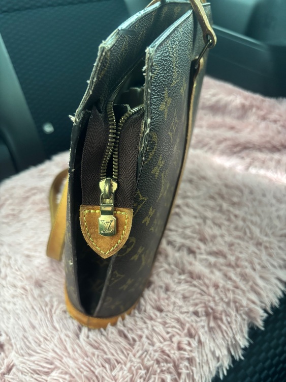 わからないです（ブランドバッグ）の商品画像 - 査定依頼日：2025年11月5日 - 最高査定価格：40,000円