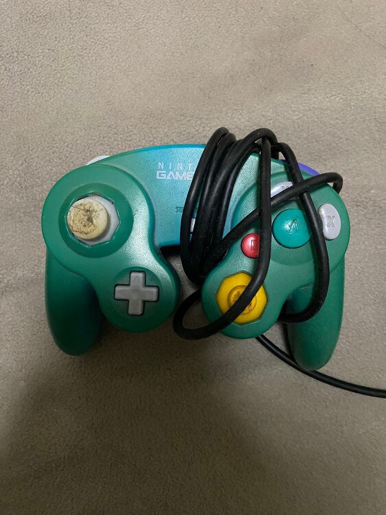 ゲームキューブ（ゲーム機本体・ゲームソフト）の商品画像 - 査定依頼日：2025年4月14日 - 最高査定価格：2,500円