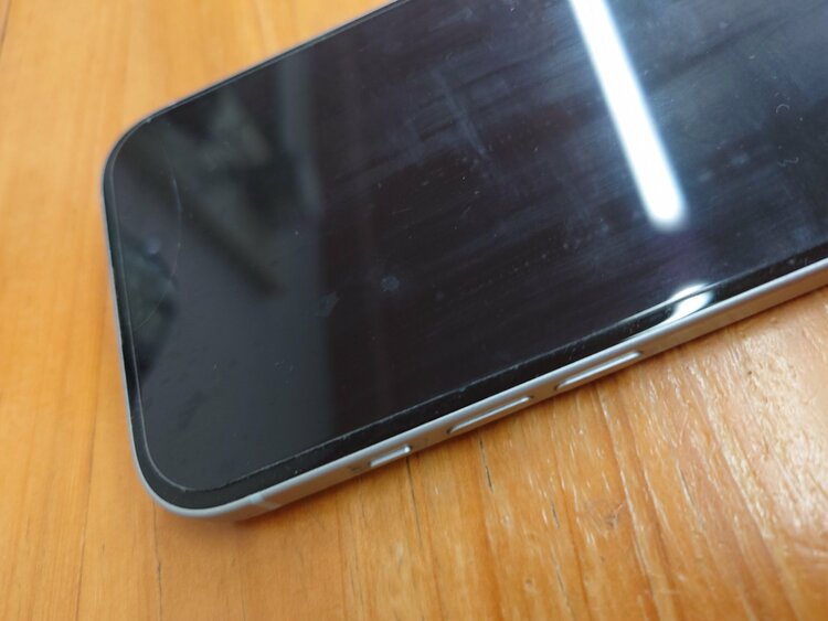 iPhone 15 256GB SIMフリー（スマホ）の商品画像 - 査定依頼日：2026年4月12日 - 最高査定価格：71,000円