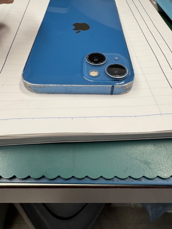 iPhone 13 128GB 楽天モバイル（スマホ）の商品画像 - 査定依頼日：2026年3月29日 - 最高査定価格：31,000円