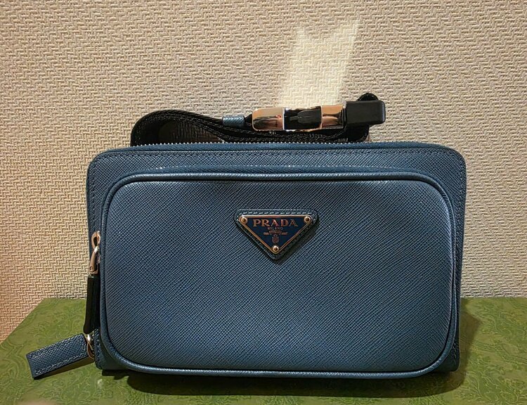 ボディバック（ブランドバッグ）の商品画像 - 査定依頼日：2026年3月3日 - 最高査定価格：160,000円