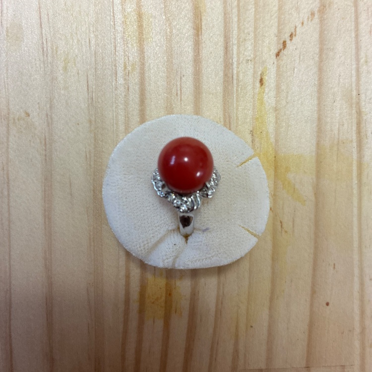 血赤珊瑚のプラチナリング（金・貴金属）の商品画像 - 査定依頼日：2026年3月28日 - 最高査定価格：100,000円