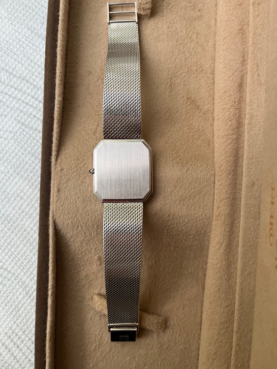 セイコー その他 セイコー SEIKO 9300-5090 クレドール K18WG スクエア ダイヤベゼル（高級時計）の商品画像 - 査定依頼日：2025年7月12日 - 最高査定価格：630,000円