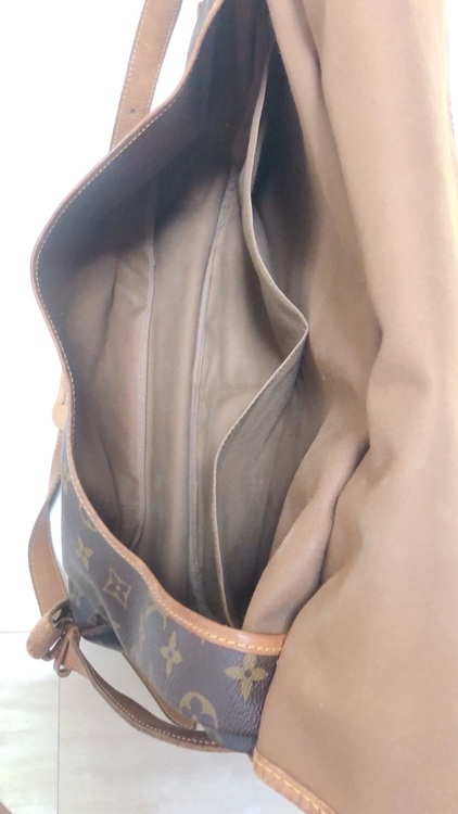 ソミュール43（ブランドバッグ）の商品画像 - 査定依頼日：2022年7月31日 - 最高査定価格：32,000円