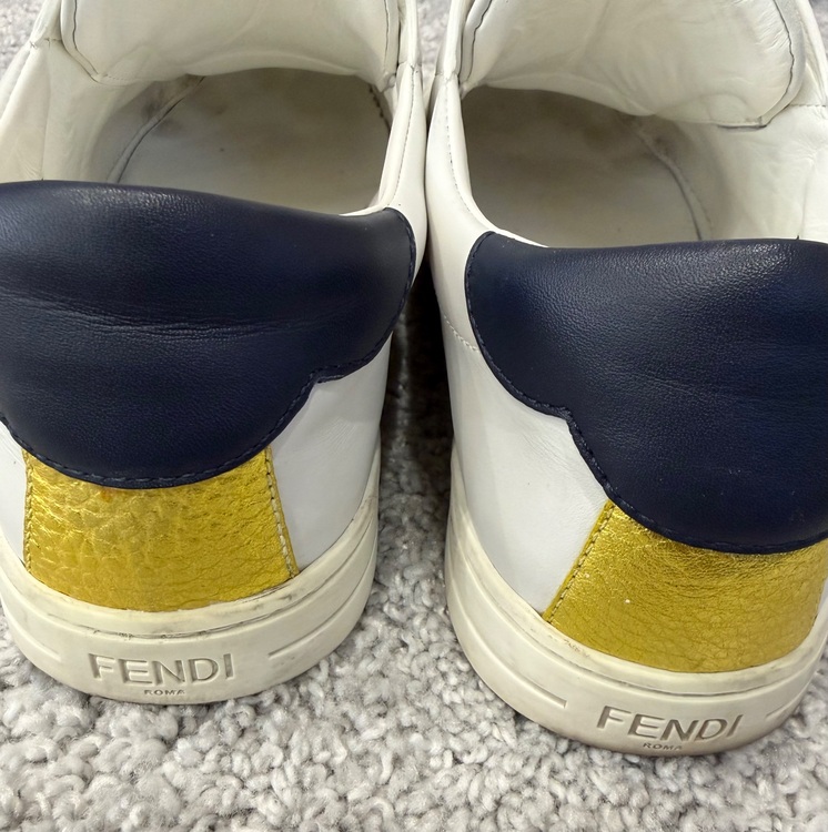 フェンディ  （ブランドバッグ）の商品画像 - 査定依頼日：2025年9月27日 - 最高査定価格：18,000円