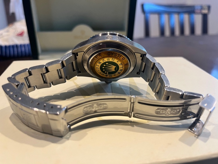 ロレックス シードゥエラー 1660（高級時計）の商品画像 - 査定依頼日：2025年10月9日 - 最高査定価格：1,350,000円