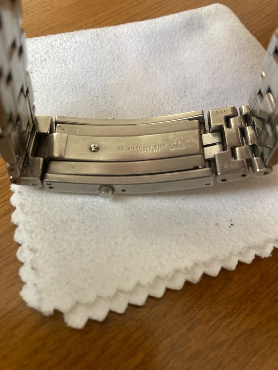 オメガ シーマスター プロフェッショナル300 2551.80.00 だと思います（高級時計）の商品画像 - 査定依頼日：2026年4月30日 - 最高査定価格：330,000円