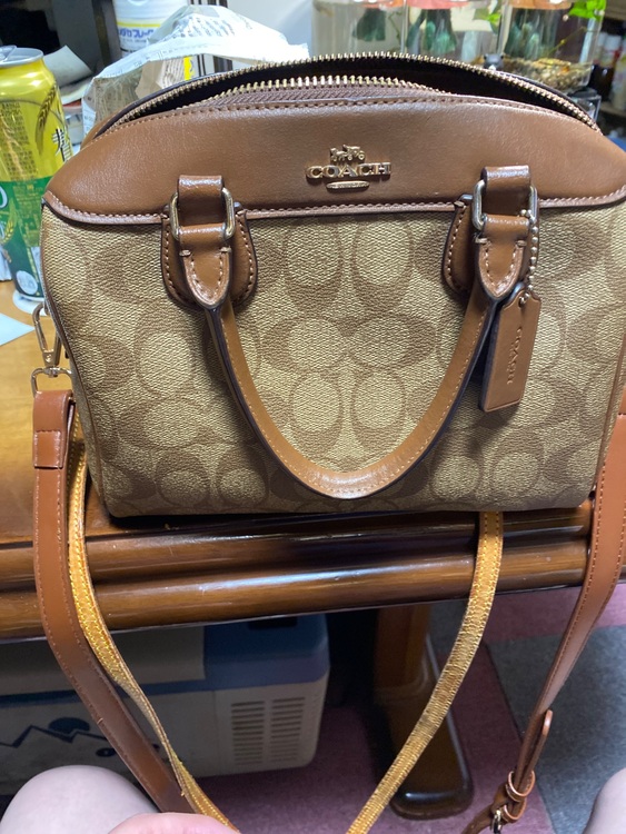 G1822-F3220（ブランドバッグ）の商品画像 - 査定依頼日：2025年6月13日 - 最高査定価格：5,000円