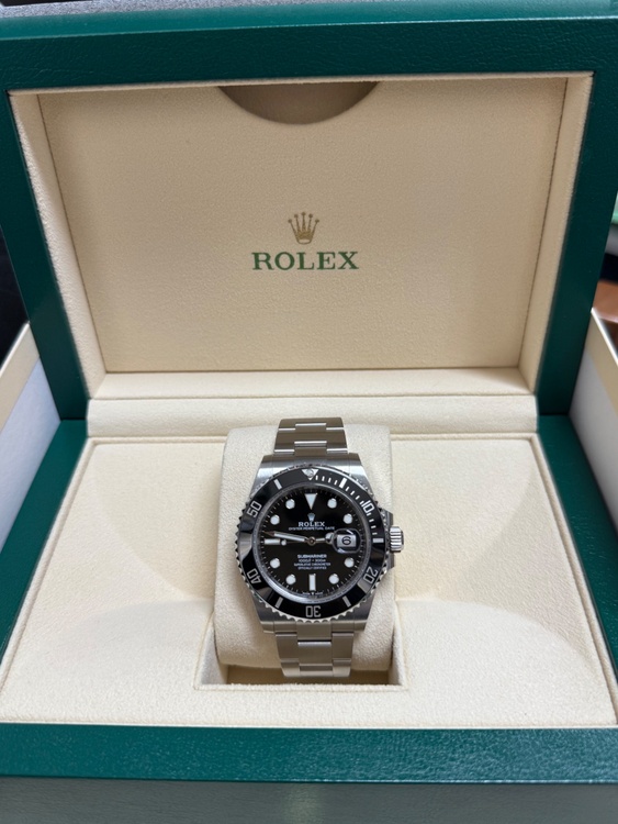 126610LN（高級時計）の商品画像 - 査定依頼日：2026年2月16日 - 最高査定価格：2,300,000円