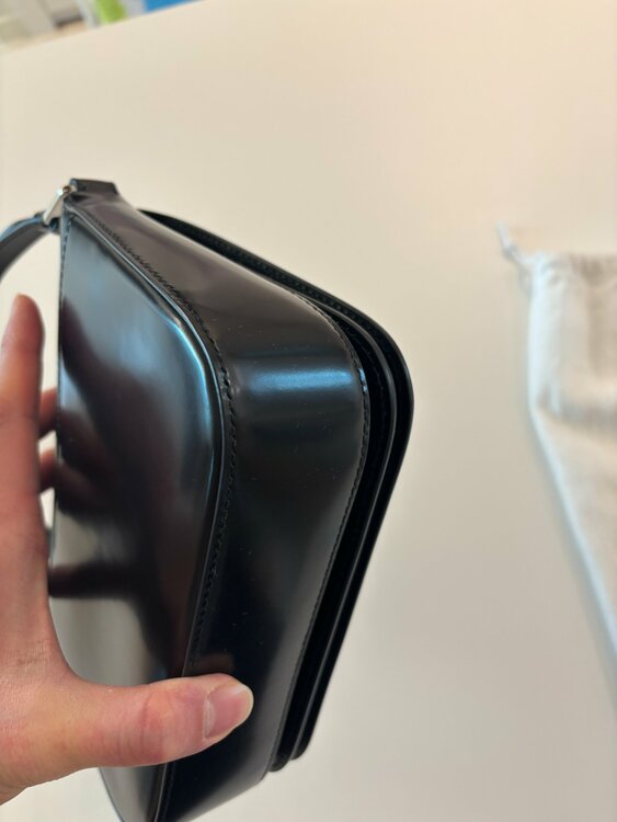 mini（ブランドバッグ）の商品画像 - 査定依頼日：2026年4月29日 - 最高査定価格：120,000円