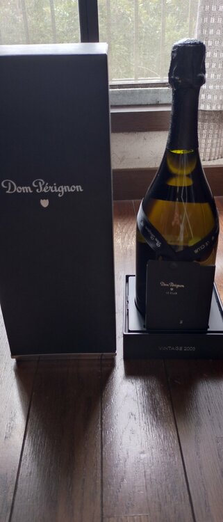 シャンパン ドン・ペリニヨン （お酒）の商品画像 - 査定依頼日：2026年3月18日 - 最高査定価格：21,000円