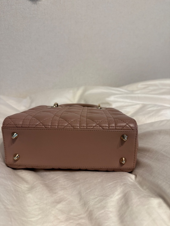 Lady Dior small（ブランドバッグ）の商品画像 - 査定依頼日：2026年8月27日 - 最高査定価格：290,000円